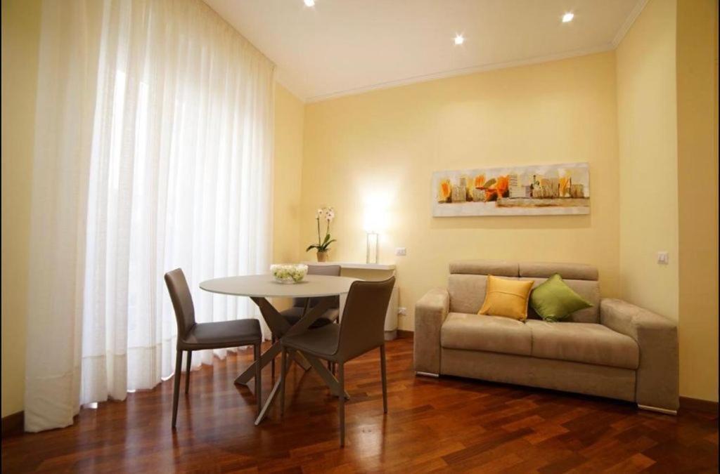 Apartment Marche Rome
